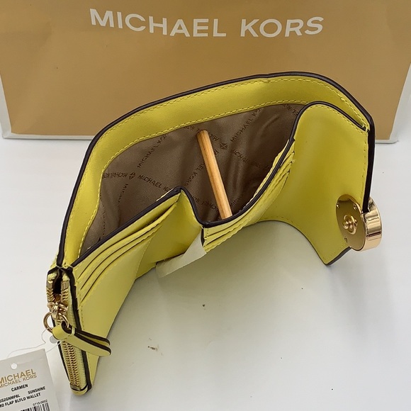 NWT MICHAEL KORS CARMEN MEDIUM FLAP BIFOLD WALLET SUNSHINE COLOR - Picture 5 of 13